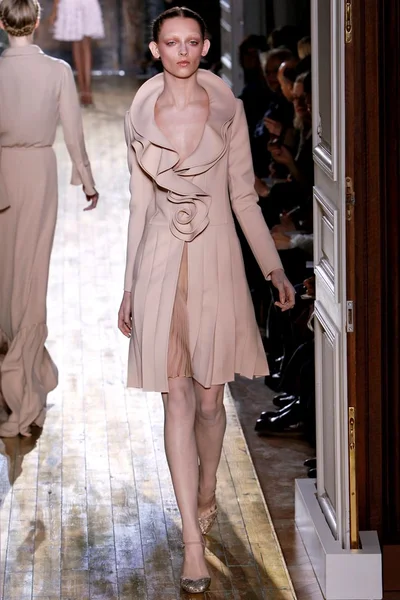 Look 17